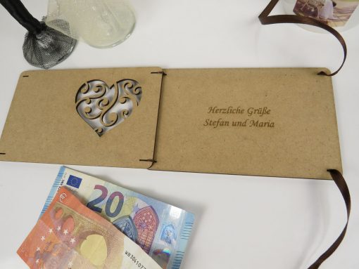 Geldgeschenk Holzkarte ,,Herz" Hochzeit - Image 4
